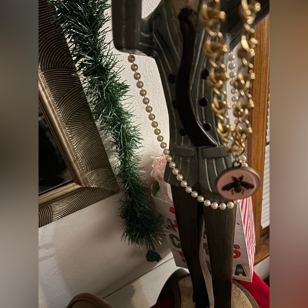 Gucci Gold Women's Necklace - Picture 2 of 4